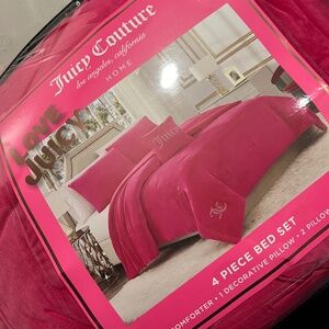 Juicy Couture Hot Pink King Comforter Set